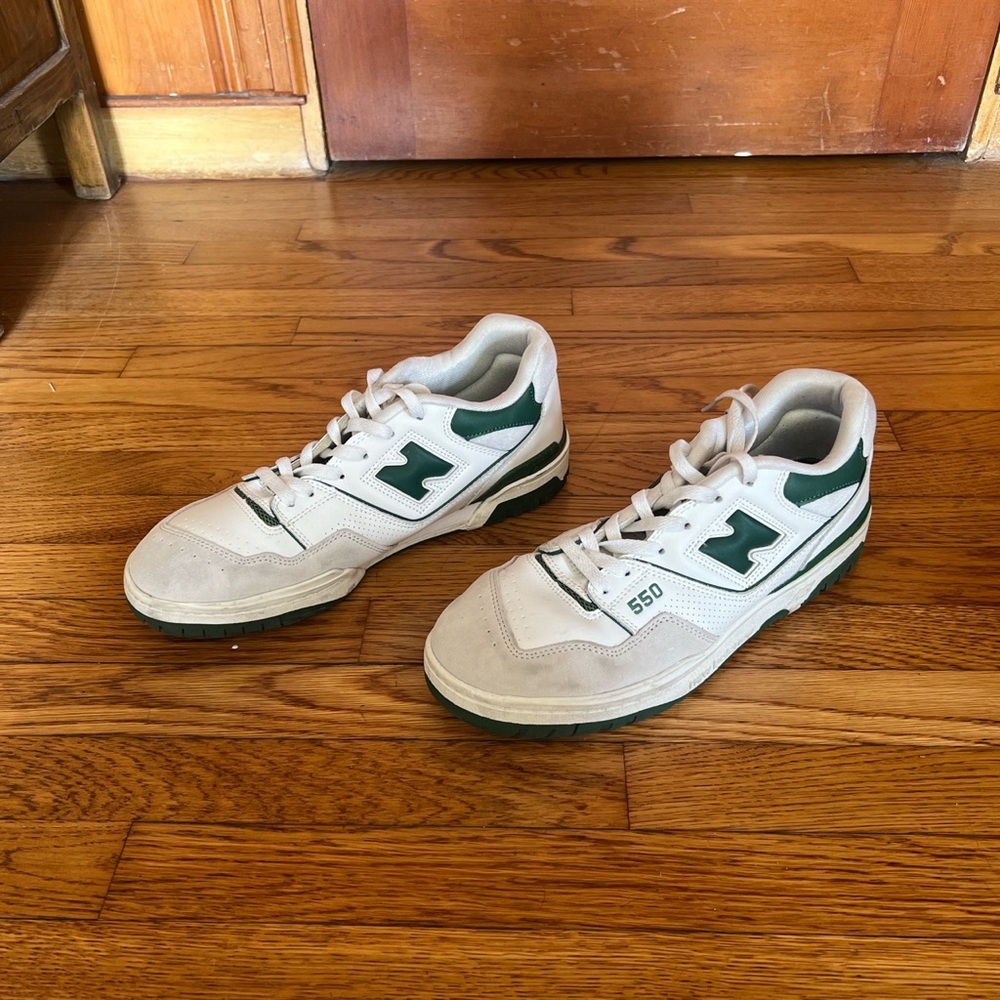 New Balance 550 in green